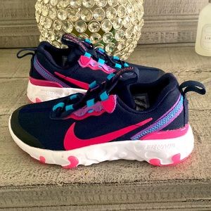 Brand New Nike’s! No box. Brought wrong size for Xmas.